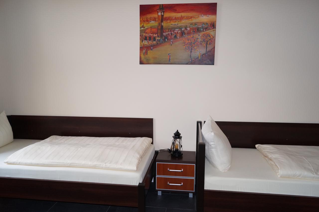 My-Bed Hamburg Hotel Exterior photo