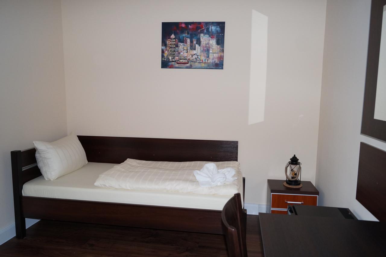My-Bed Hamburg Hotel Exterior photo